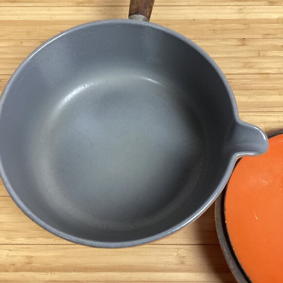 Vintage LeCreuset Flame Orange #22 Enamel Sauce Pan - Picture 7 of 13